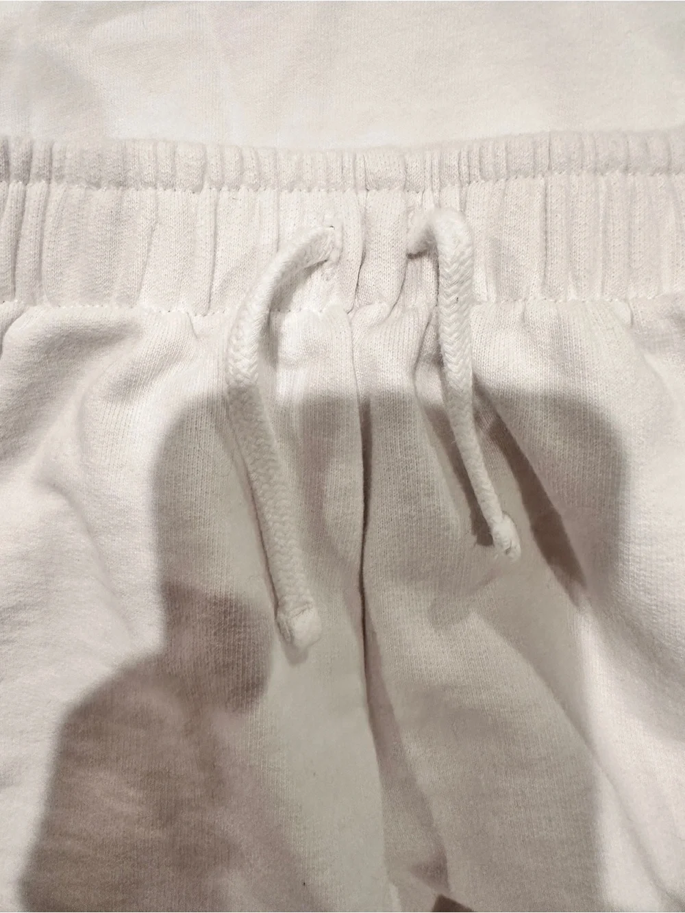 Zara t shirt size 9-10 and shorts size 11-12. White with Maui logo design